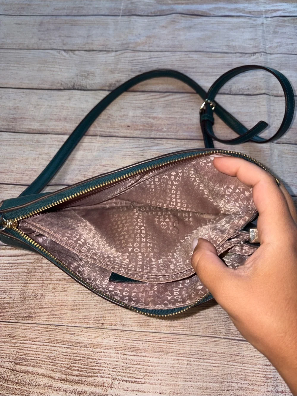 Kate Spade Teal Pebbled Leather Crossbody with Gold Hardware Clean